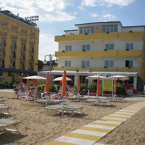 hotel-silva-frontemare.hotelinveneto.com/